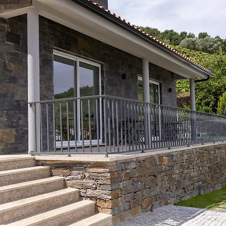 빌라 Julieta Ferreiros de Avoes